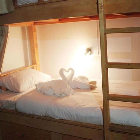 Bunk Boutique Cnx Hostel Τσιάνγκ Μάι Εξωτερικό φωτογραφία